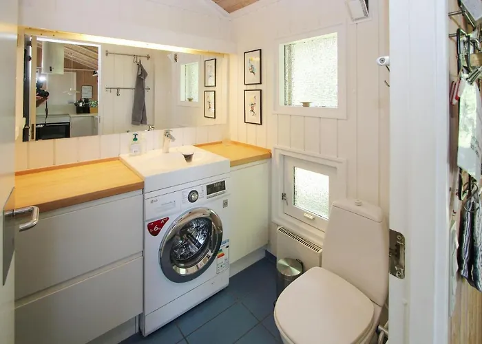 2 Bedroom Lovely In Casa vacanze *
